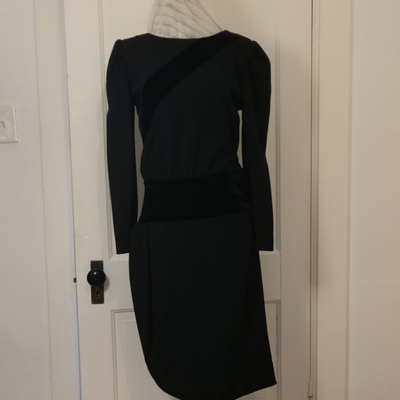 Valentino boutique size 8 black dress - Picture 2 of 7